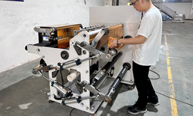DFQ700型冷烫膜拼搏在线登录